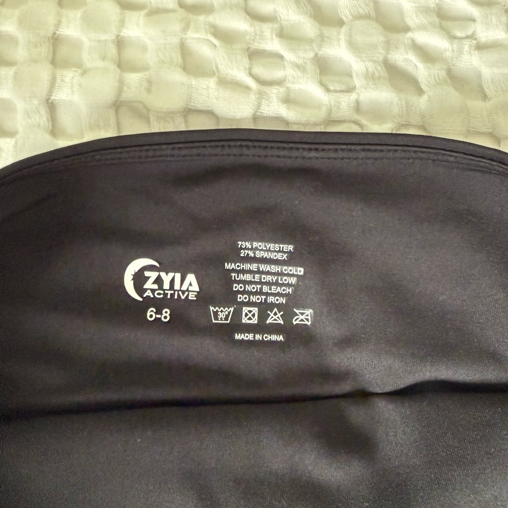 9. Zyia leggings - Picture 2 of 4